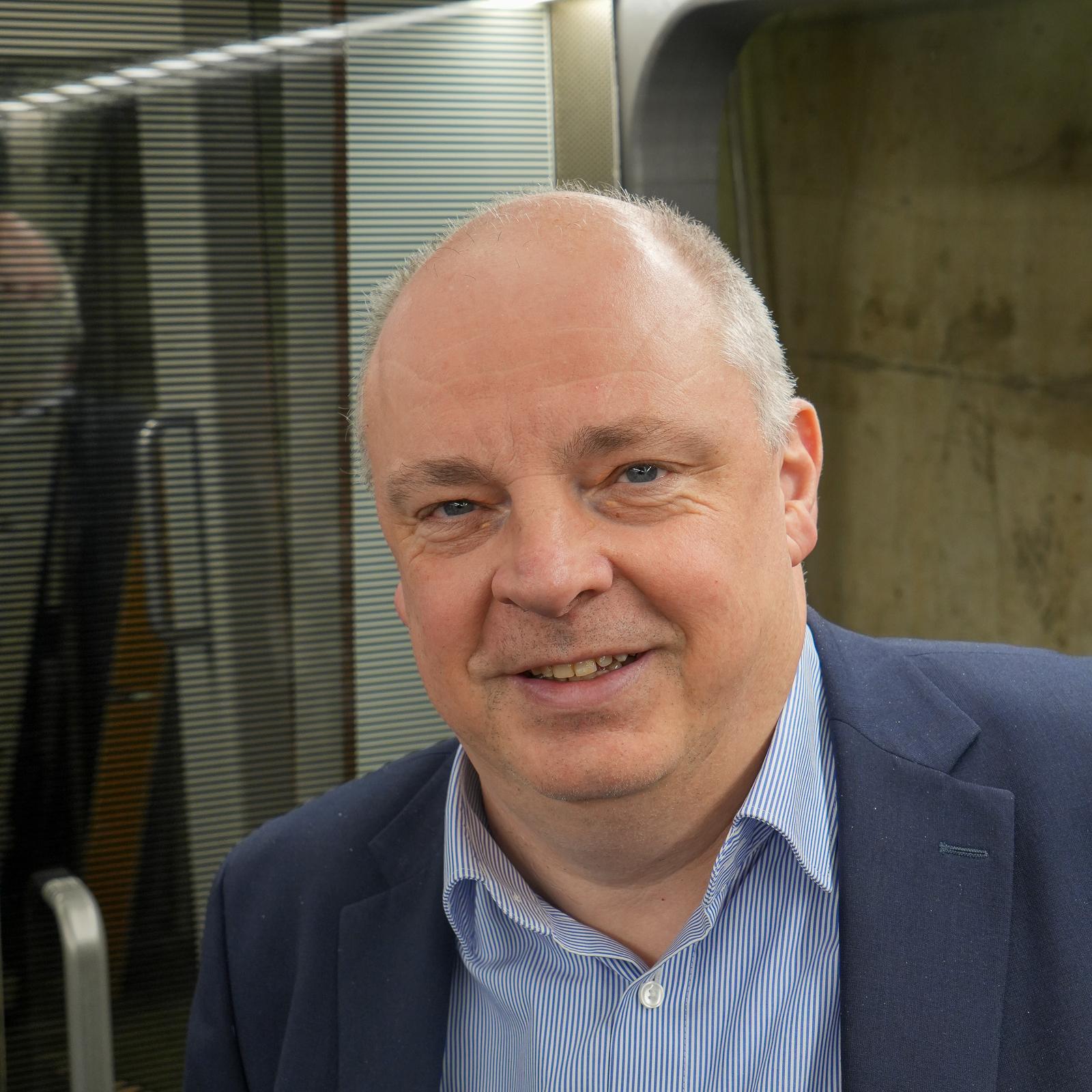 SSB-Vorstand Thomas Moser lächelt.