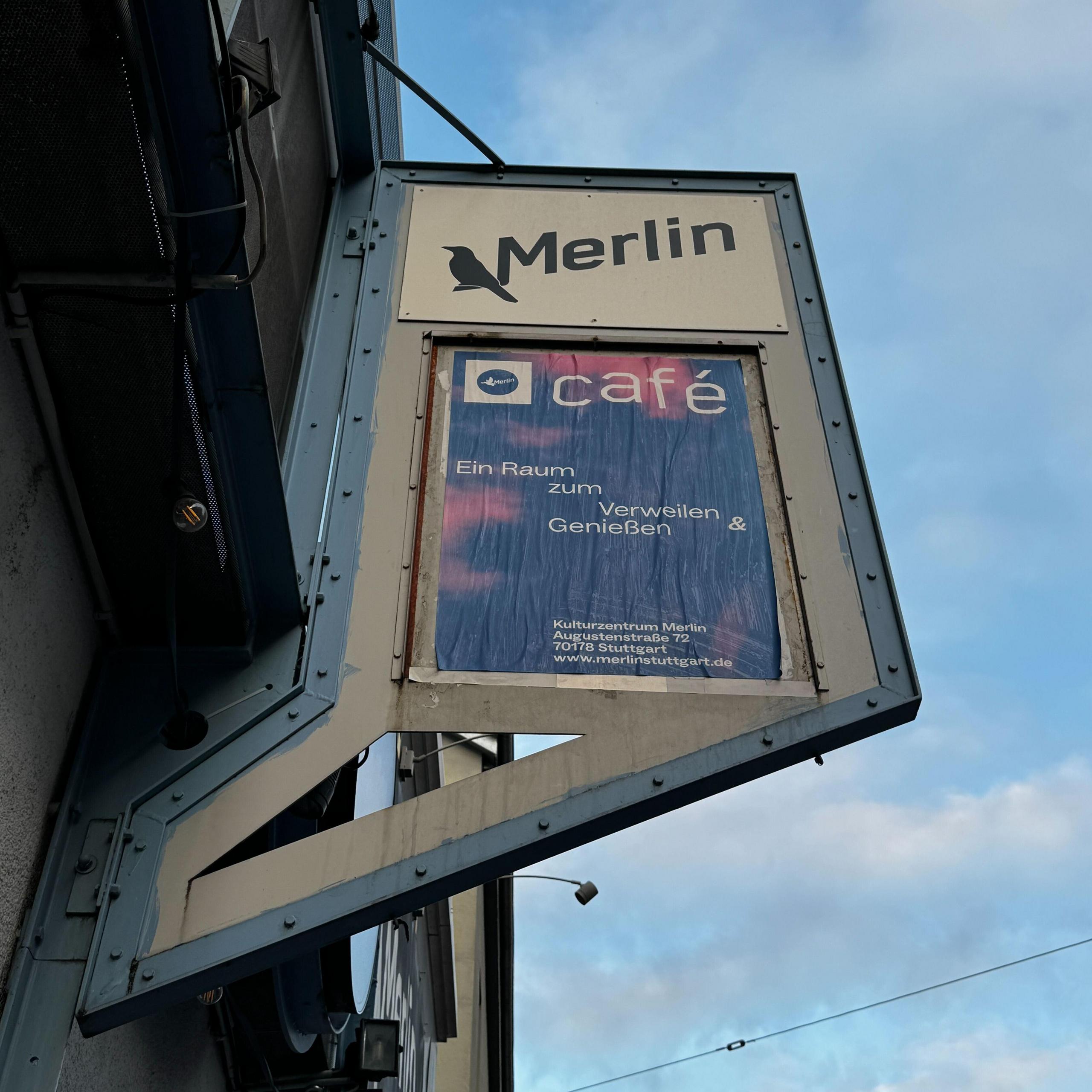 Werbetafel des Merlin