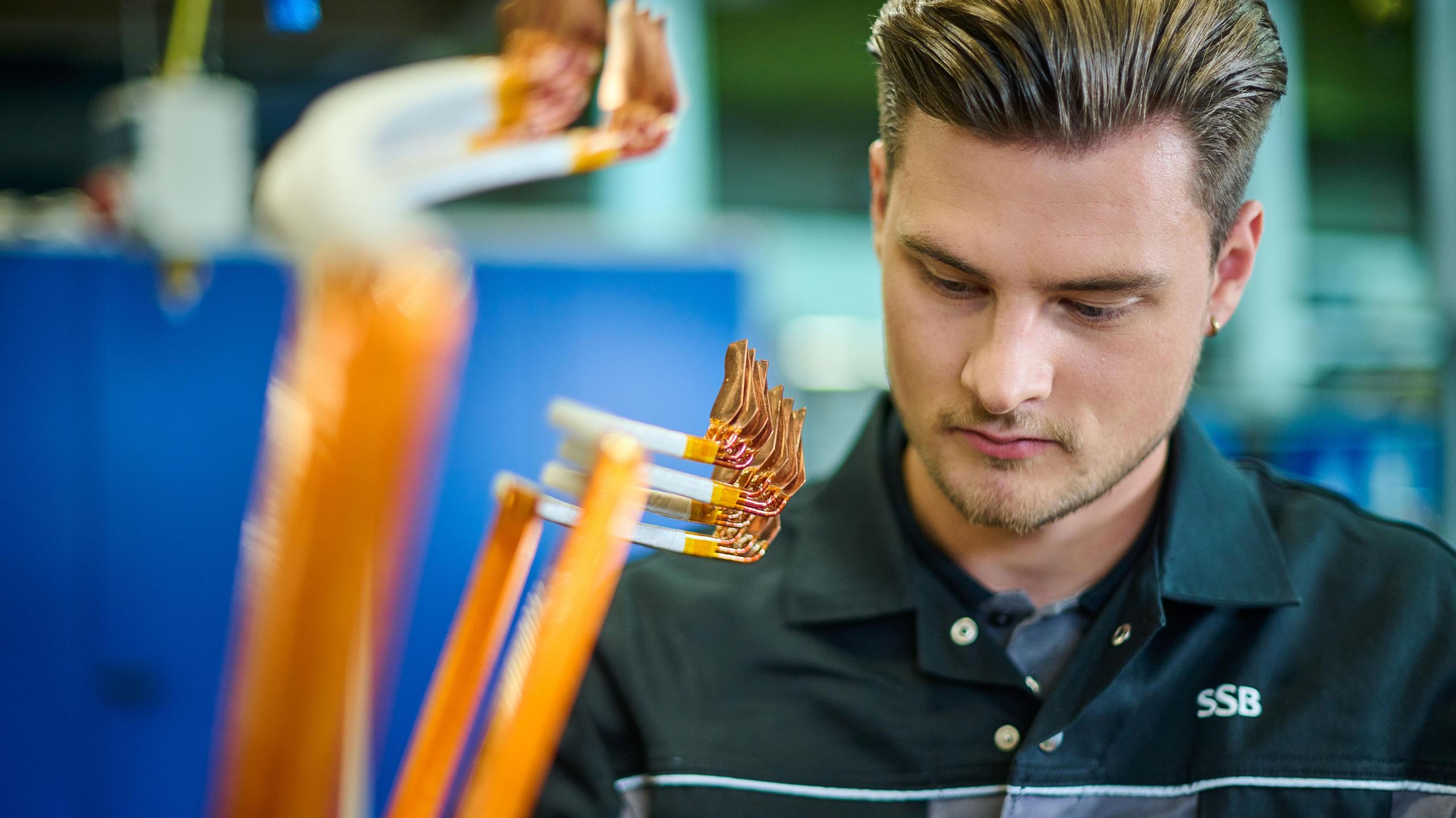 Kfz-Mechatroniker (m/w/d) Fachrichtung System- und Hochvolttechnik