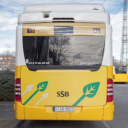 Heckansicht eines Brennstoffzellen-Hybridbus